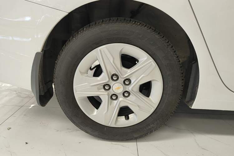 Used Chevrolet Cavalier 2019 320 Automatic Enjoyment with Sunroof Right Rear Wheel Hub