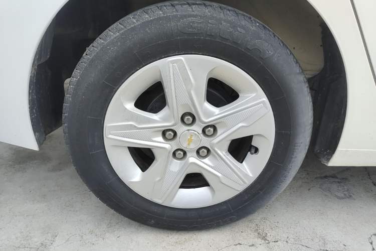 Used Chevrolet Cavalier 2019 320 Automatic Enjoyment with Sunroof Right Rear Wheel Hub