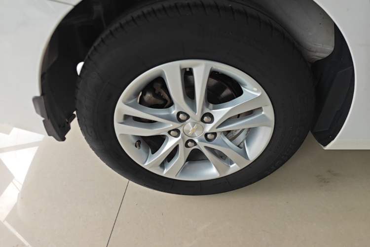 Used Chevrolet Cavalier 2019 320 Manual Xinyue Edition Right Rear Wheel Hub