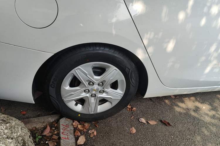 Used Chevrolet Cavalier 2019 320 Automatic Enjoyment with Sunroof Right Rear Wheel Hub