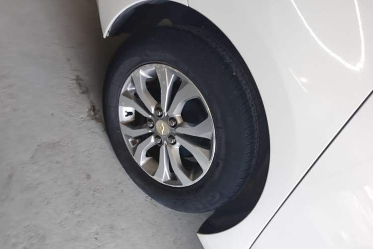 Used Chevrolet Cavalier 2019 320 Automatic Enjoyment with Sunroof Right Rear Wheel Hub