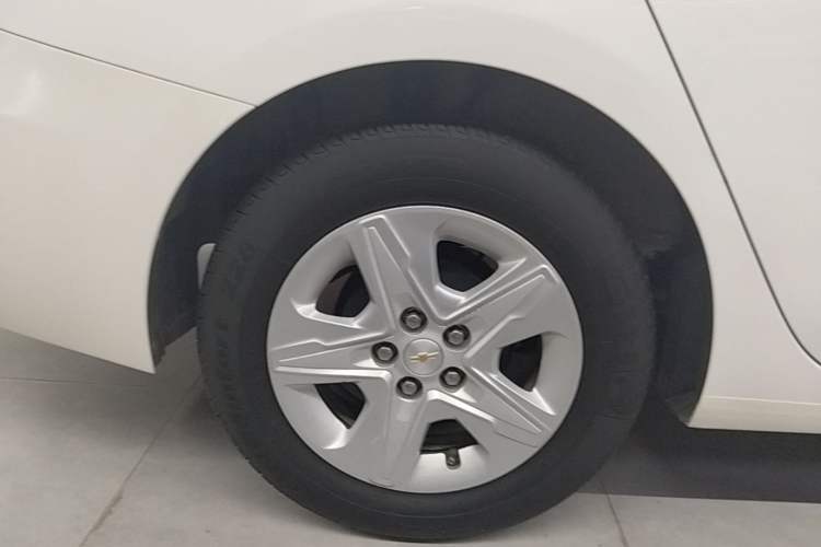 Used Chevrolet Cavalier 2019 320 Automatic Enjoyment with Sunroof Right Rear Wheel Hub