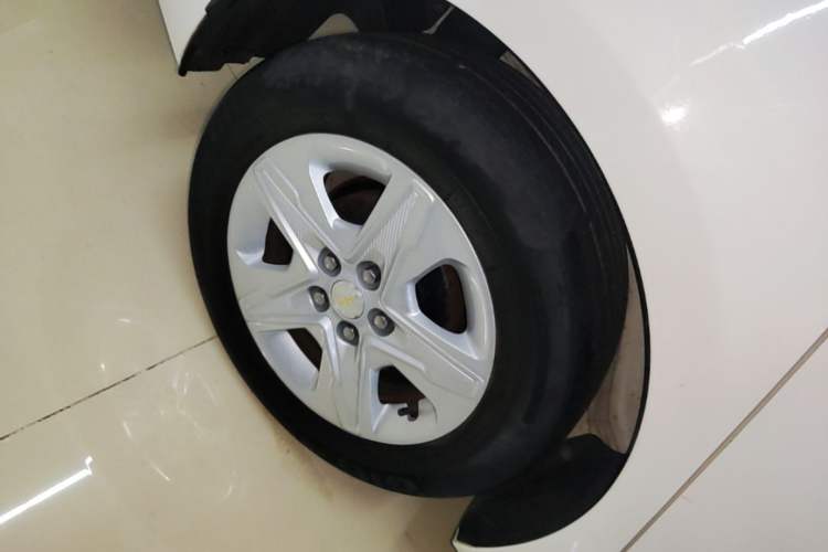Used Chevrolet Cavalier 2019 320 Automatic Enjoyment with Sunroof Right Rear Wheel Hub