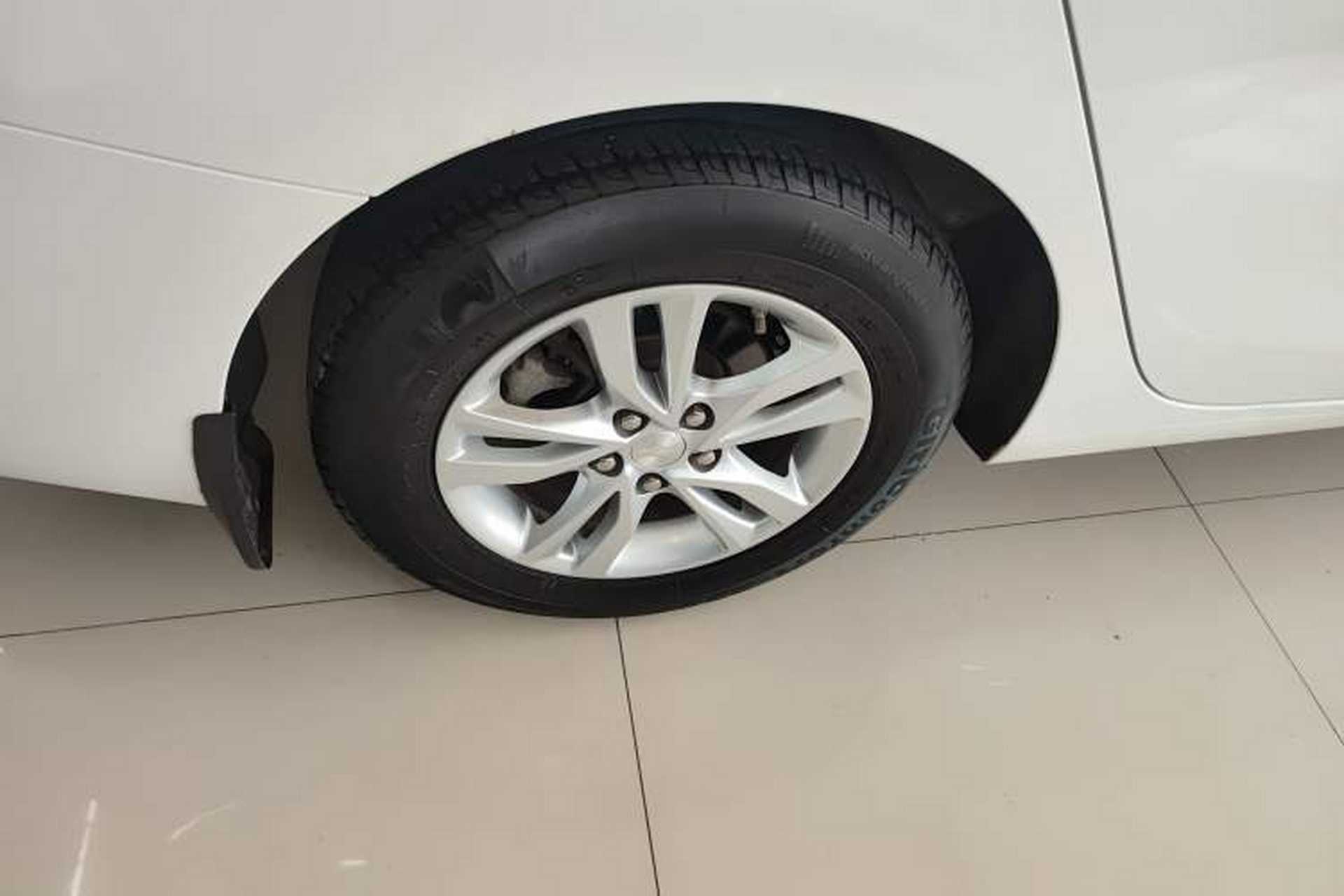 Used Chevrolet Cavalier 2019 320 Automatic Xinyue Edition Right Rear Wheel Hub