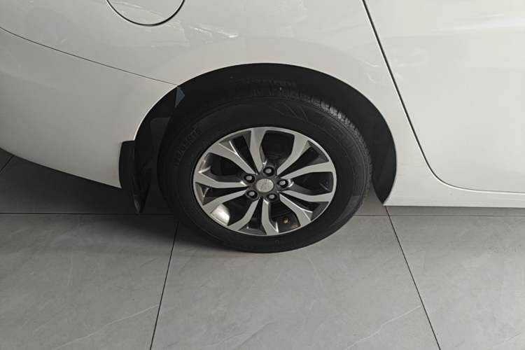 Used Chevrolet Cavalier 2019 320 Automatic Enjoyment with Sunroof Right Rear Wheel Hub