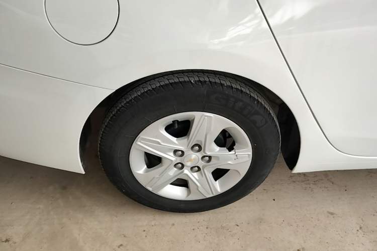 Used Chevrolet Cavalier 2019 320 Automatic Enjoyment with Sunroof Right Rear Wheel Hub