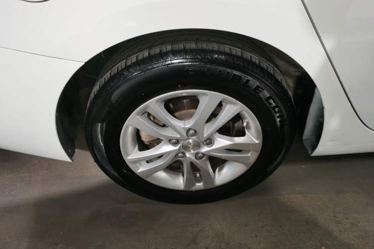 Used Chevrolet Cavalier 2019 320 Automatic Xinyue Edition Right Rear Wheel Hub