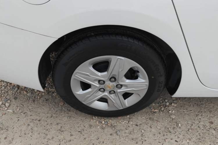 Used Chevrolet Cavalier 2019 320 Automatic Enjoyment with Sunroof Right Rear Wheel Hub