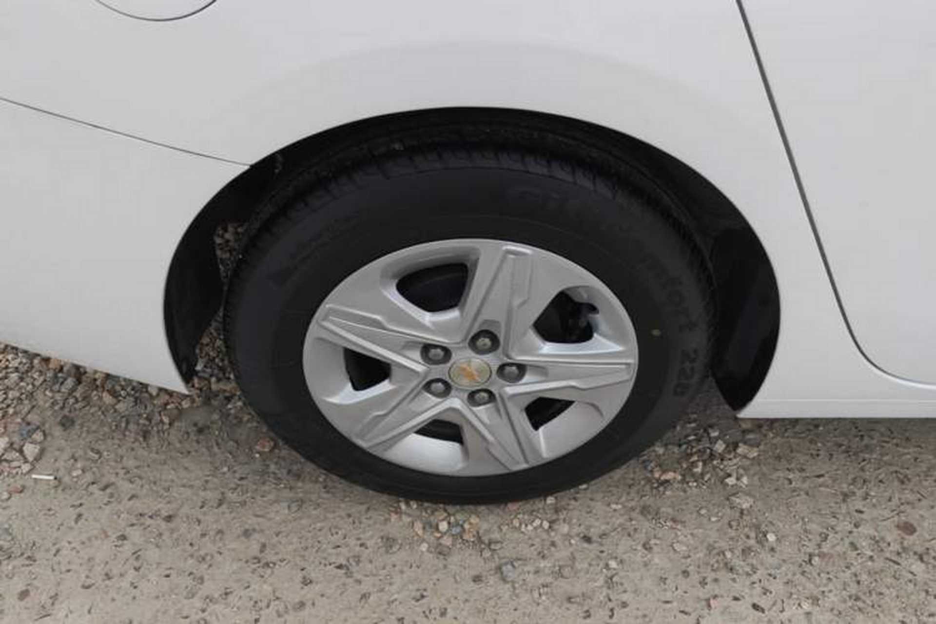 Used Chevrolet Cavalier 2019 320 Automatic Enjoyment with Sunroof Right Rear Wheel Hub