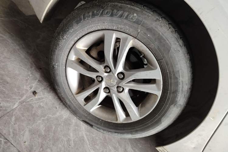 Used Chevrolet Cavalier 2019 320 Automatic Xinyue Edition Right Rear Wheel Hub