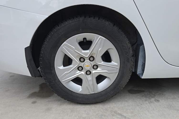 Used Chevrolet Cavalier 2019 320 Automatic Enjoyment with Sunroof Right Rear Wheel Hub