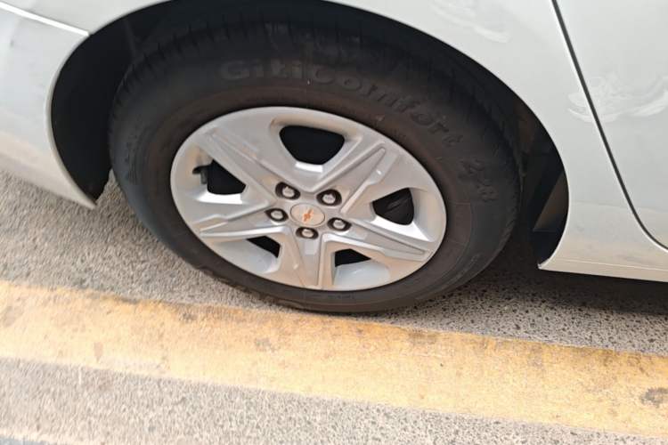 Used Chevrolet Cavalier 2019 320 Automatic Enjoyment with Sunroof Right Rear Wheel Hub