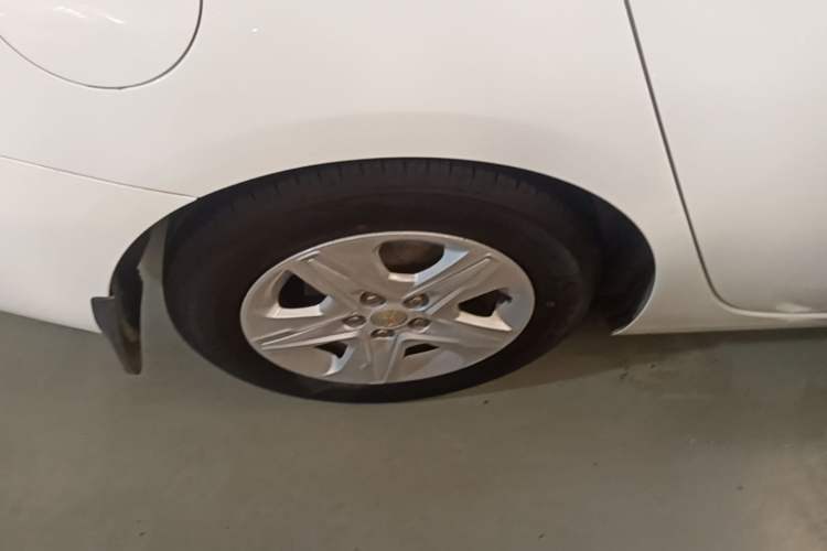 Used Chevrolet Cavalier 2019 320 Automatic Enjoyment with Sunroof Right Rear Wheel Hub