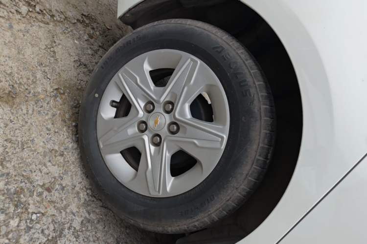 Used Chevrolet Cavalier 2019 320 Automatic Enjoyment with Sunroof Right Rear Wheel Hub