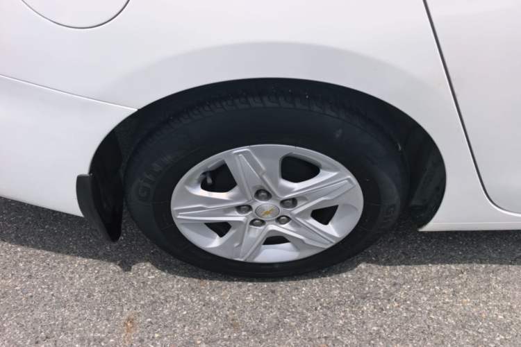 Used Chevrolet Cavalier 2019 320 Automatic Enjoyment with Sunroof Right Rear Wheel Hub