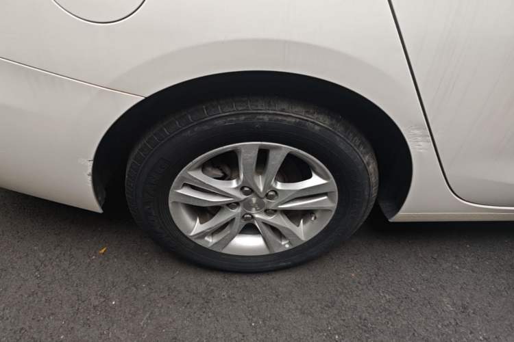 Used Chevrolet Cavalier 2019 320 Automatic Xinyue Edition Right Rear Wheel Hub