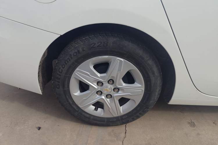 Used Chevrolet Cavalier 2019 320 Automatic Enjoyment with Sunroof Right Rear Wheel Hub