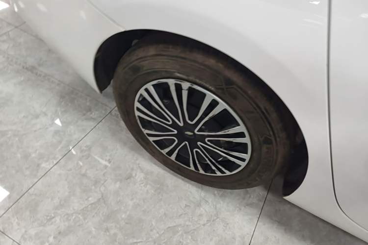 Used Chevrolet Cavalier 2019 320 Automatic Enjoyment with Sunroof Right Rear Wheel Hub