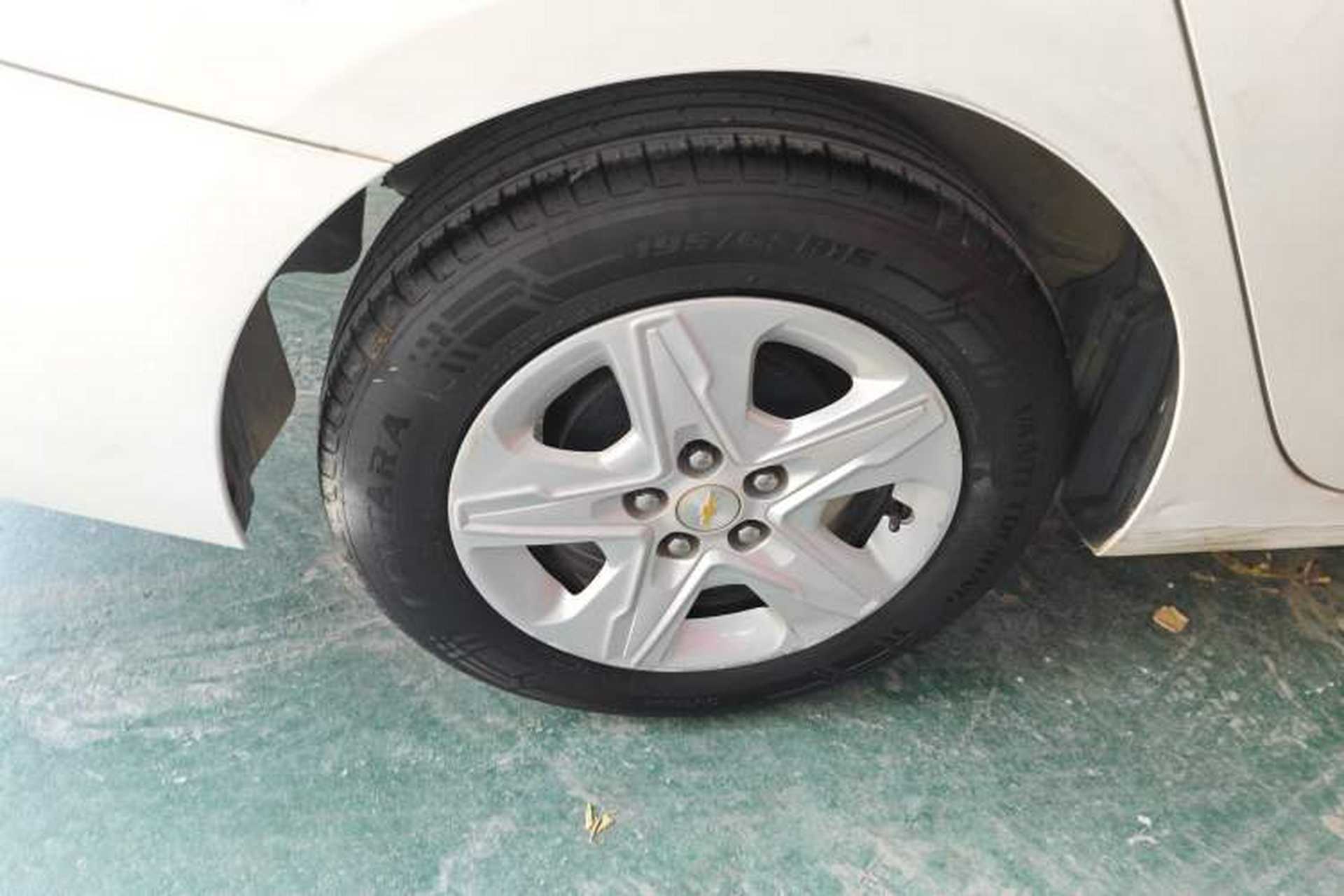 Used Chevrolet Cavalier 2019 320 Automatic Enjoyment with Sunroof Right Rear Wheel Hub