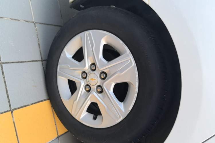 Used Chevrolet Cavalier 2019 320 Automatic Enjoyment with Sunroof Right Rear Wheel Hub