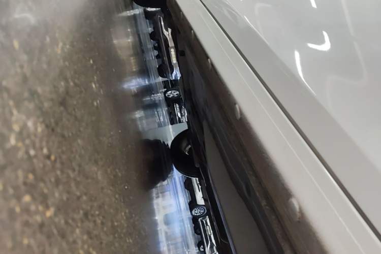 Used Chevrolet Cavalier 2019 320 Automatic Xinyue Edition Right Side Sill