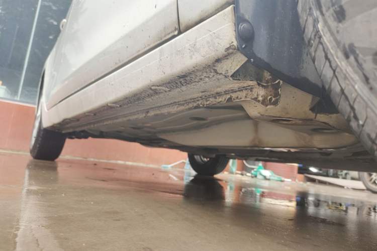 Used Chevrolet Cavalier 2019 320 Automatic Enjoyment with Sunroof Right Side Sill