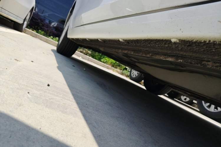 Used Chevrolet Cavalier 2019 320 Automatic Enjoyment with Sunroof Right Side Sill