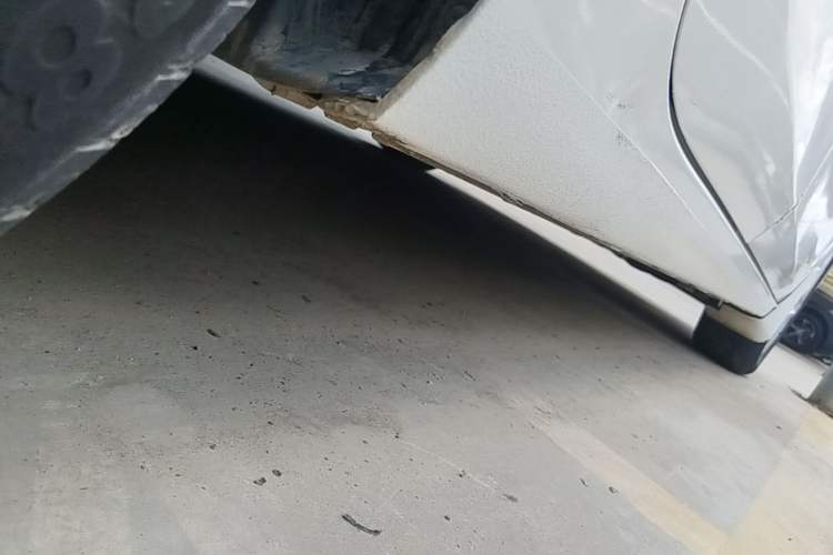 Used Chevrolet Cavalier 2019 320 Automatic Enjoyment with Sunroof Right Side Sill