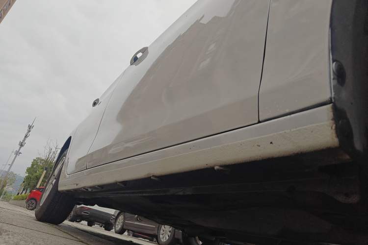 Used Chevrolet Cavalier 2019 320 Manual Xinyue Edition Right Side Sill