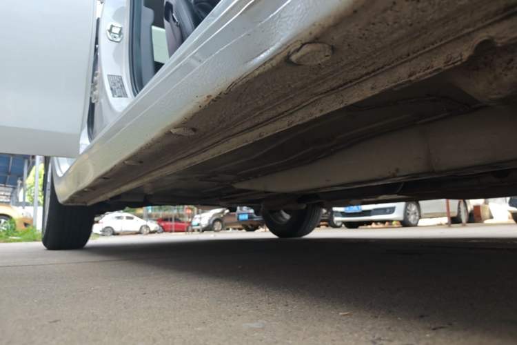 Used Chevrolet Cavalier 2019 320 Automatic Xinyue Edition Right Side Sill