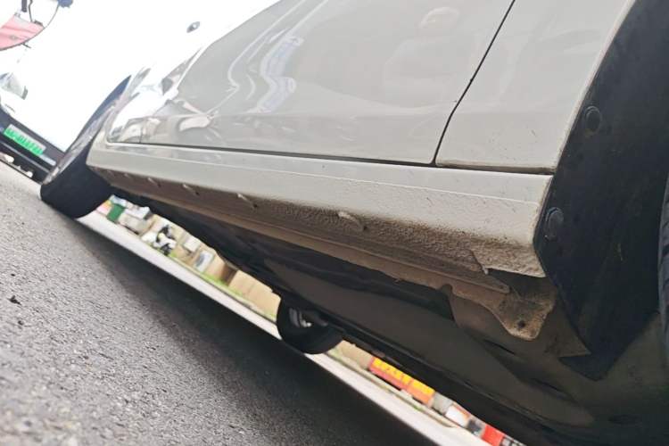 Used Chevrolet Cavalier 2019 320 Automatic Enjoyment with Sunroof Right Side Sill