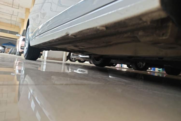 Used Chevrolet Cavalier 2019 320 Automatic Xinyue Edition Right Side Sill