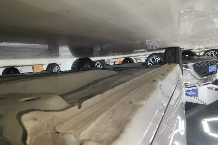 Used Chevrolet Cavalier 2019 320 Automatic Xinyue Edition Right Side Sill