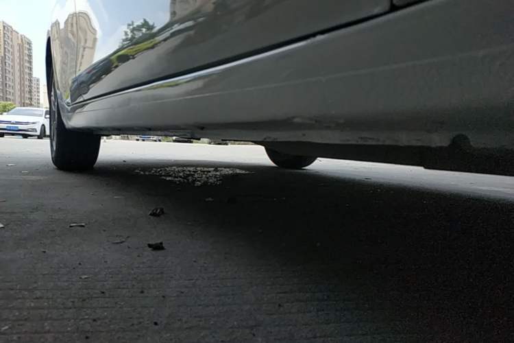 Used Chevrolet Cavalier 2019 320 Automatic Enjoyment with Sunroof Right Side Sill