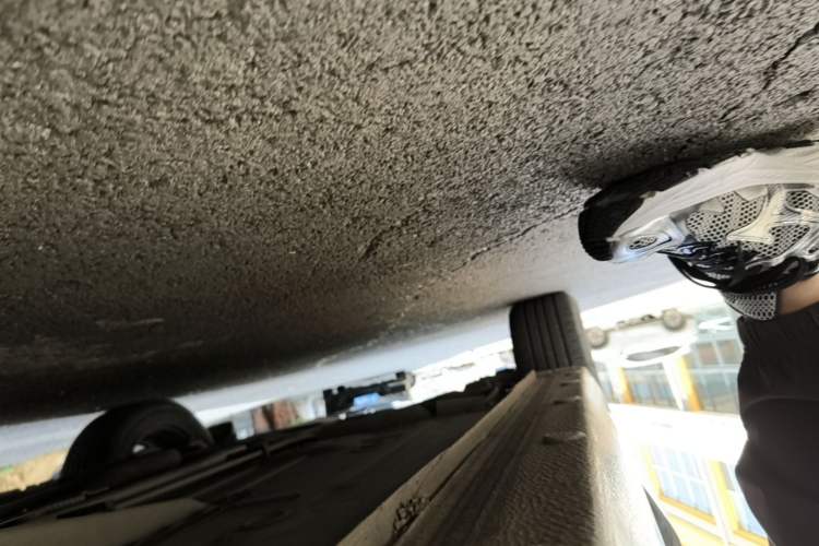 Used Chevrolet Cavalier 2019 320 Automatic Enjoyment with Sunroof Right Side Sill
