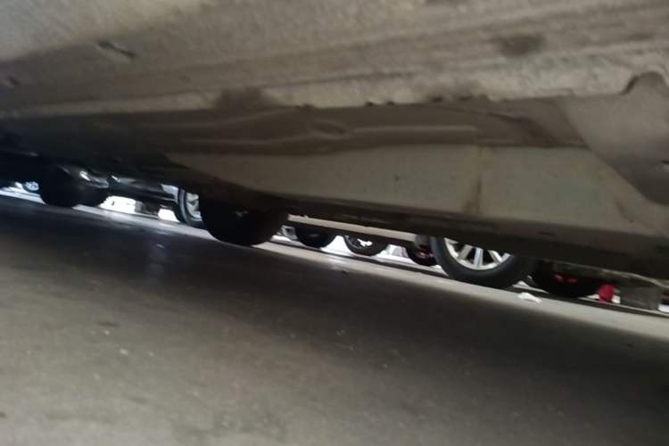 Used Chevrolet Cavalier 2019 320 Automatic Enjoyment with Sunroof Right Side Sill