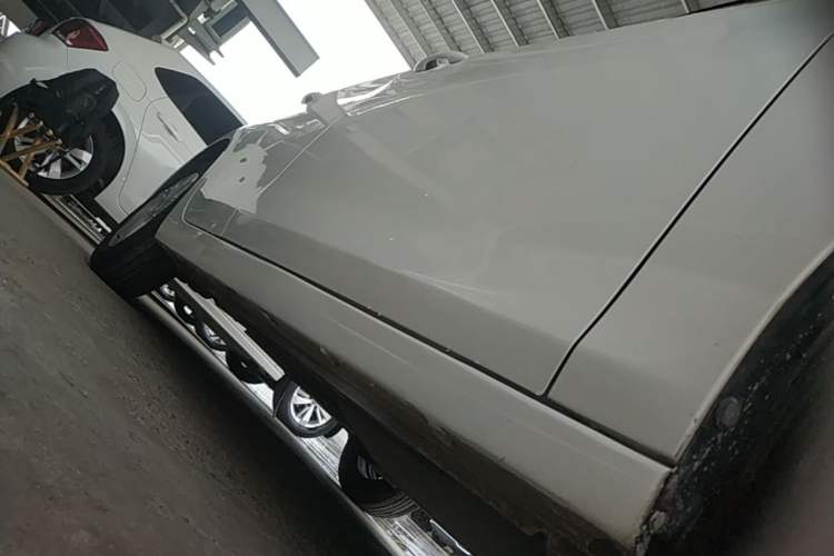 Used Chevrolet Cavalier 2019 320 Automatic Enjoyment with Sunroof Right Side Sill