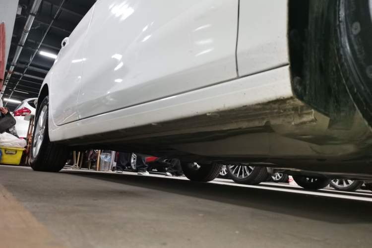 Used Chevrolet Cavalier 2019 320 Automatic Xinyue Edition Right Side Sill