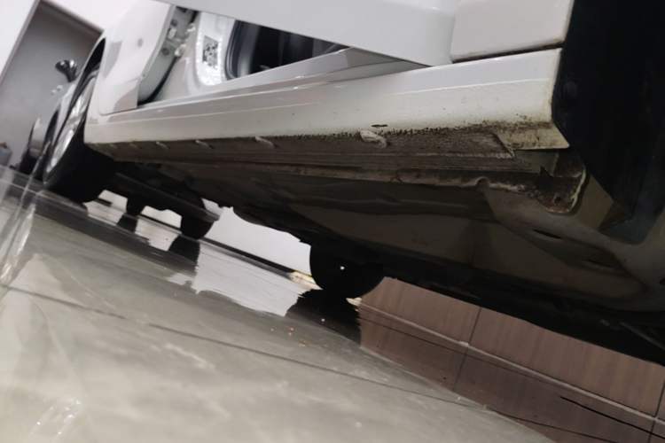 Used Chevrolet Cavalier 2019 320 Automatic Xinyue Edition Right Side Sill
