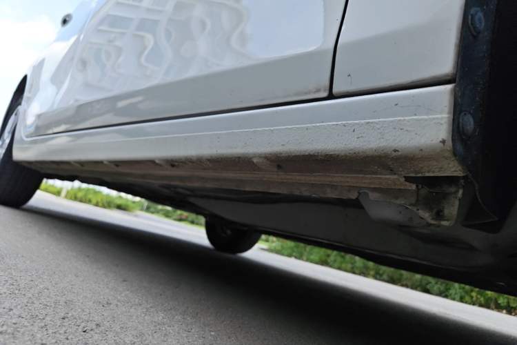 Used Chevrolet Cavalier 2019 320 Automatic Enjoyment with Sunroof Right Side Sill