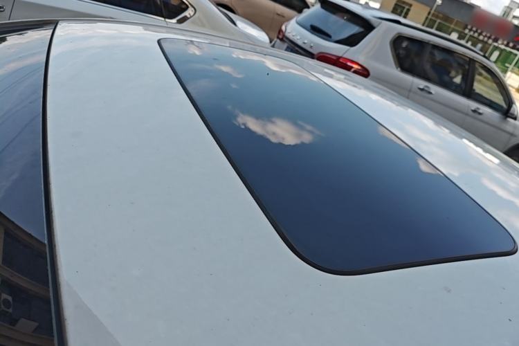 Used Chevrolet Cavalier 2019 320 Automatic Xinyue Edition Roof