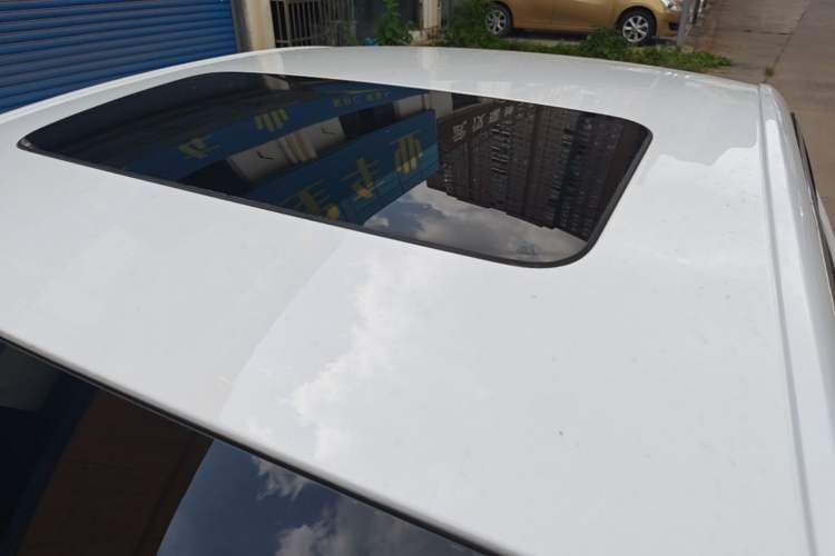 Used Chevrolet Cavalier 2019 320 Automatic Xinyue Edition Roof