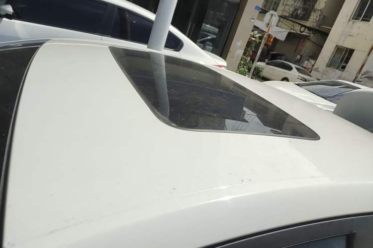 Used Chevrolet Cavalier 2019 320 Automatic Xinyue Edition Roof