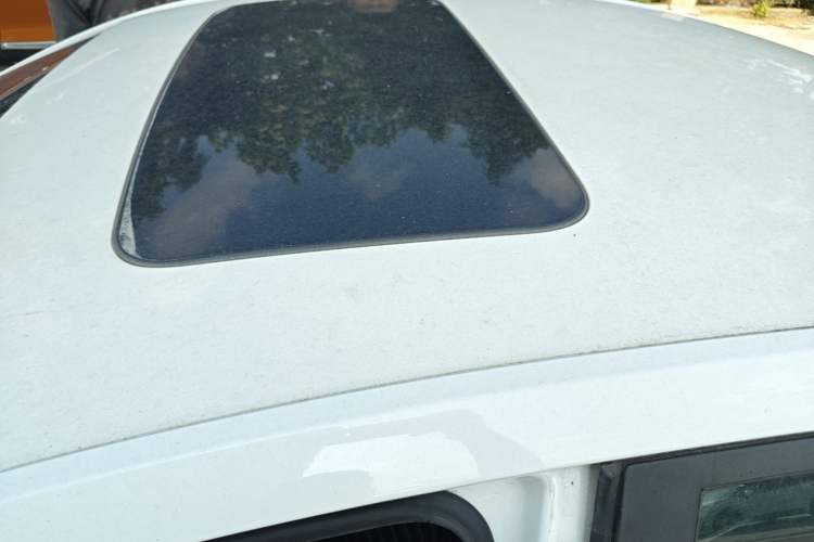 Used Chevrolet Cavalier 2019 320 Manual Xinyue Edition Roof