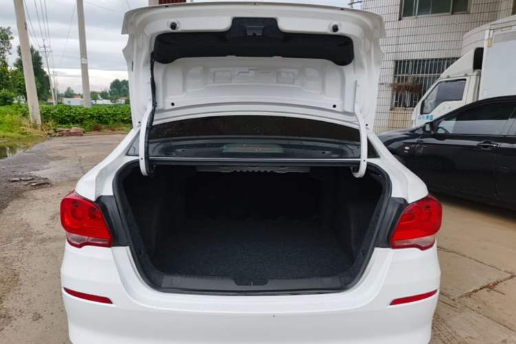 Used Chevrolet Cavalier 2019 320 Automatic Enjoyment with Sunroof Trunk