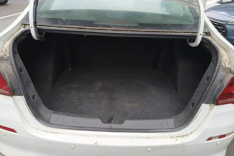 Used Chevrolet Cavalier 2019 320 Automatic Enjoyment with Sunroof Trunk