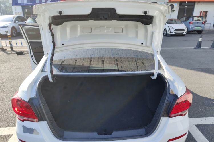 Used Chevrolet Cavalier 2019 320 Automatic Enjoyment with Sunroof Trunk