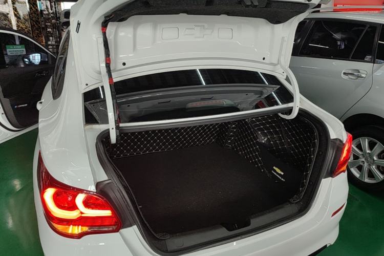 Used Chevrolet Cavalier 2019 320 Automatic Xinyue Edition Trunk