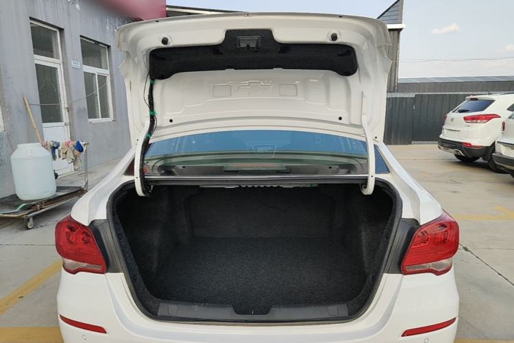 Used Chevrolet Cavalier 2019 320 Manual Xinyue Edition Trunk