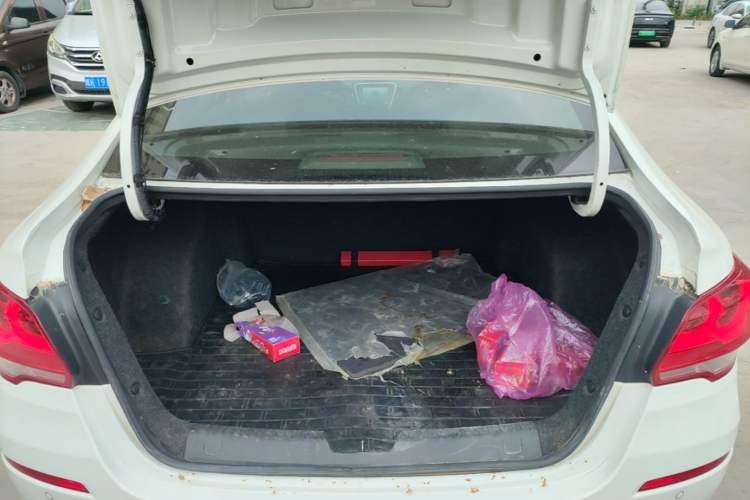 Used Chevrolet Cavalier 2019 320 Automatic Xinyue Edition Trunk